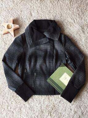 Suzy Shier | Fall Coat with Asymmetrical Zipper